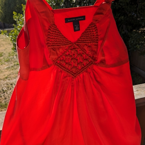 Banana Republic silk tank top - Picture 3 of 6